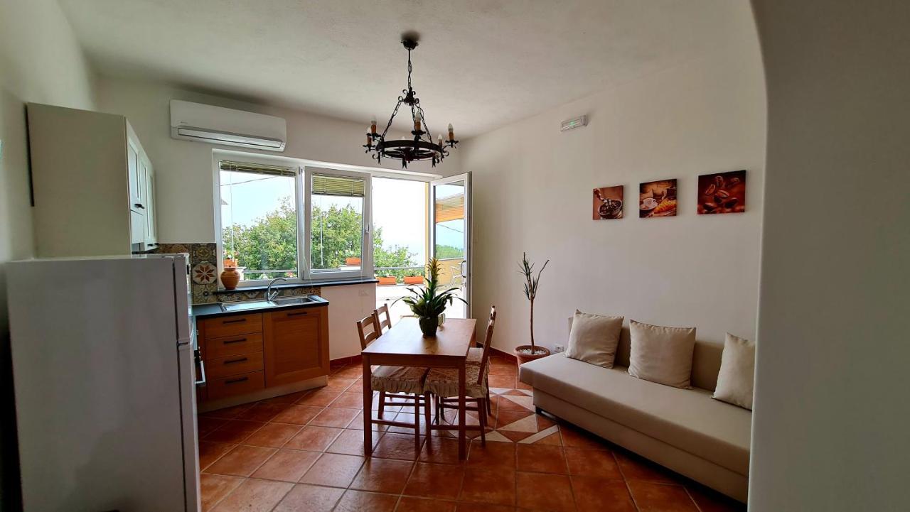 Scapriccio Relax Lägenhet Migliaccia Exteriör bild